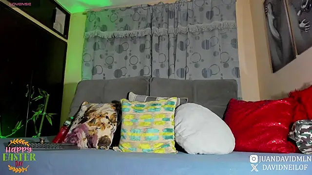 DavidNeill online show from April 7, 1:29 am