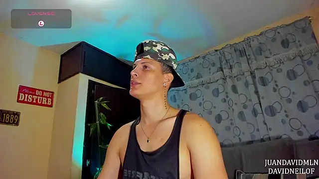 Snapshot of DavidNeill chatting on June 20, 2:05 am DavidNeill online show from June 20, 2:05 am
