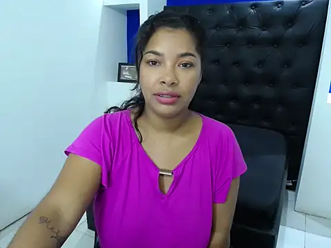 BiancaTrux online show from December 3, 7:35 pm