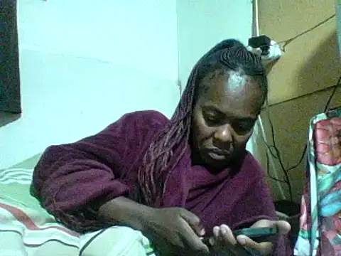 Snapshot of hairybushpussyxx1 chatting on December 13, 1:48 am hairybushpussyxx1 online show from December 13, 1:48 am