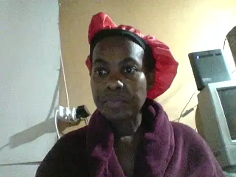 Snapshot of hairybushpussyxx1 chatting on December 6, 1:16 pm hairybushpussyxx1 online show from December 6, 1:16 pm