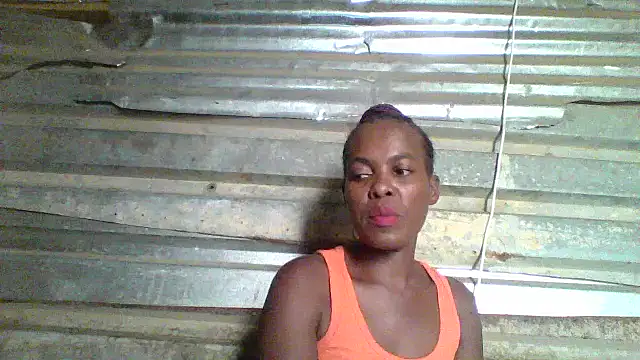 Snapshot of hairybushpussyxx1 chatting on December 4, 3:15 pm hairybushpussyxx1 online show from December 4, 3:15 pm