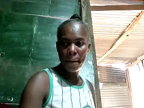 Snapshot of hairybushpussyxx1 chatting on January 3, 6:33 am hairybushpussyxx1 online show from January 3, 6:33 am