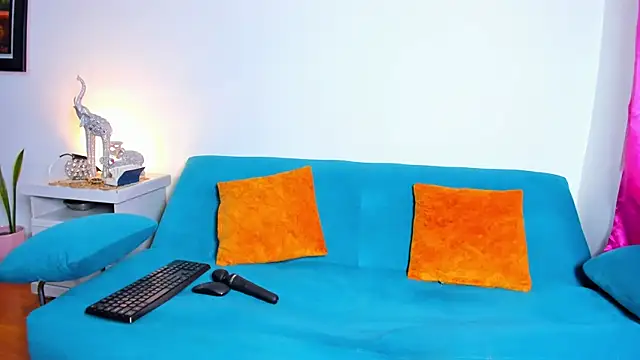 Victoria Jonness online show from January 13, 4:00 pm