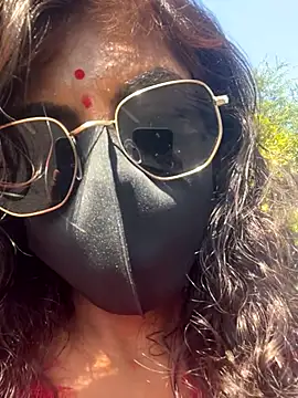 Indian-Squirt online show from December 17, 8:19 am