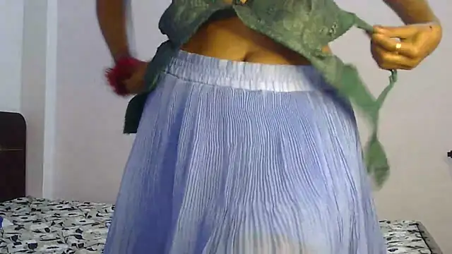 Snapshot of Indian-Squirt chatting on October 9, 1:39 am Indian-Squirt online show from October 9, 1:39 am
