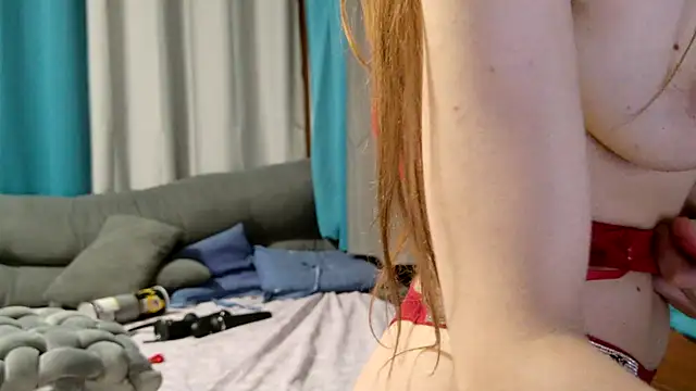 Snapshot of Miaelis chatting on July 3, 11:00 pm Miaelis online show from July 3, 11:00 pm