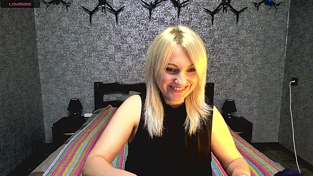 Snapshot of annagreeneyess chatting on May 24, 11:10 am annagreeneyess online show from May 24, 11:10 am
