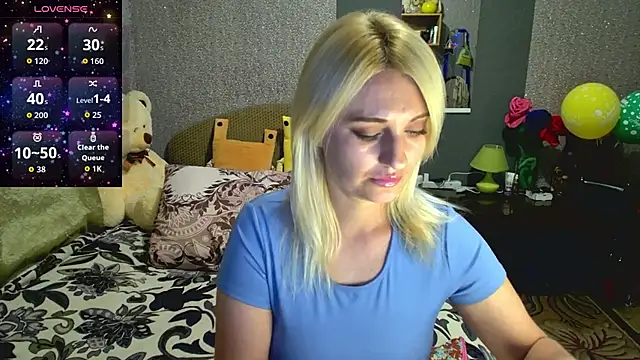 Snapshot of annagreeneyess chatting on July 17, 5:32 pm annagreeneyess online show from July 17, 5:32 pm