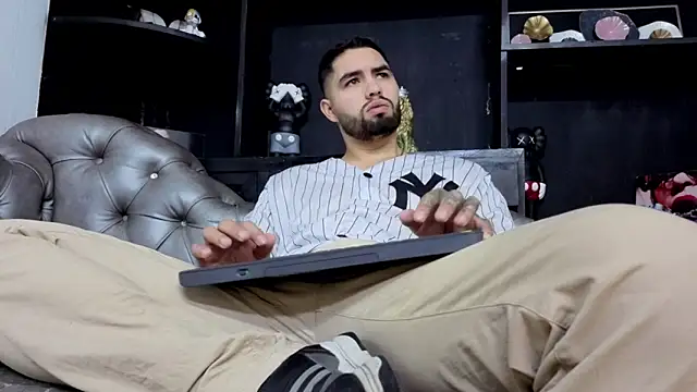 matteosantos online show from February 5, 12:01 pm