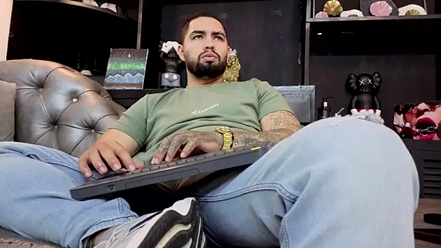 matteosantos online show from April 15, 12:21 pm