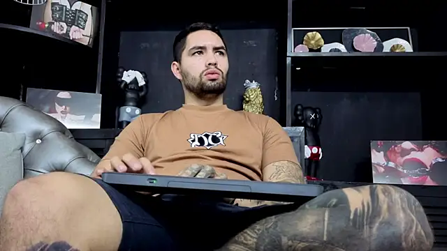 Snapshot of matteosantos chatting on November 8, 11:36 am matteosantos online show from November 8, 11:36 am