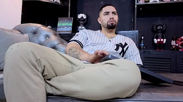 matteosantos online show from April 16, 12:39 pm