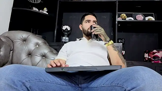 matteosantos online show from February 1, 11:41 am