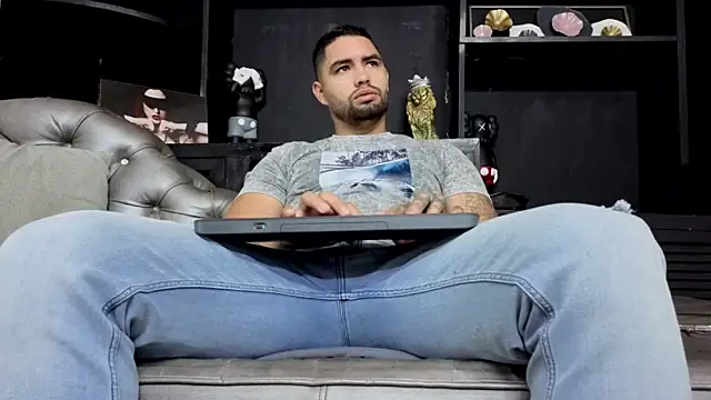 Snapshot of matteosantos chatting on November 22, 11:42 am matteosantos online show from November 22, 11:42 am