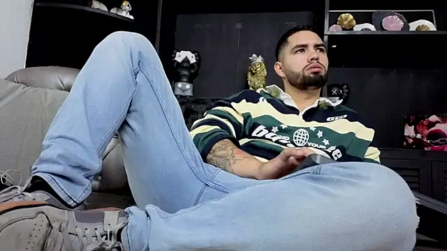 matteosantos online show from February 12, 10:59 am