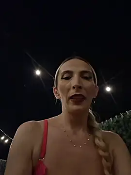 AlexaBarnes online show from July 7, 7:17 pm