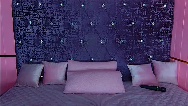 NoraBigAss online show from April 25, 2:14 am