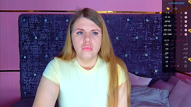 NoraBigAss online show from May 26, 1:37 am
