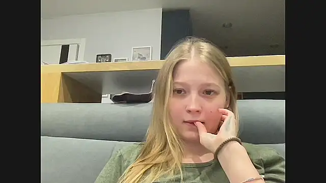 Snapshot of CharmingSarah chatting on January 29, 6:07 pm CharmingSarah online show from January 29, 6:07 pm