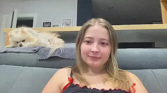Snapshot of CharmingSarah chatting on September 17, 4:31 pm CharmingSarah online show from September 17, 4:31 pm