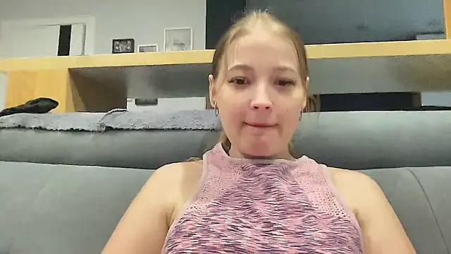 CharmingSarah online show from May 21, 4:26 pm