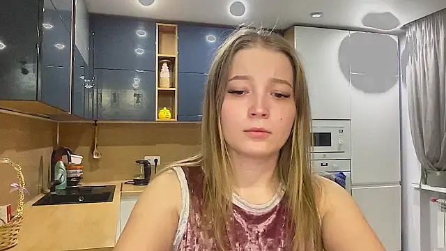 CharmingSarah online show from November 5, 2:42 pm