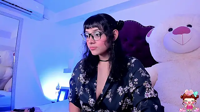 lucyycy online show from February 5, 7:39 am
