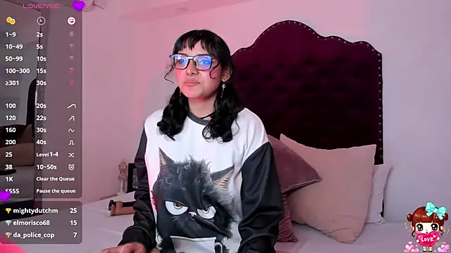 lucyycy online show from February 27, 7:19 am