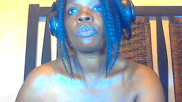 CallyCallienteXxX online show from March 18, 12:30 am