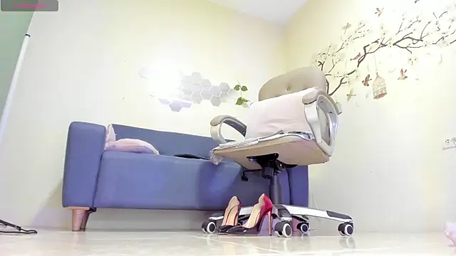 beatziedreams online show from April 15, 1:15 pm