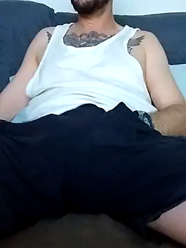 LoGaNfree88 online show from May 18, 10:47 pm