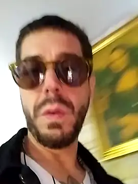 Snapshot of LoGaNfree88 chatting on November 8, 8:51 am LoGaNfree88 online show from November 8, 8:51 am