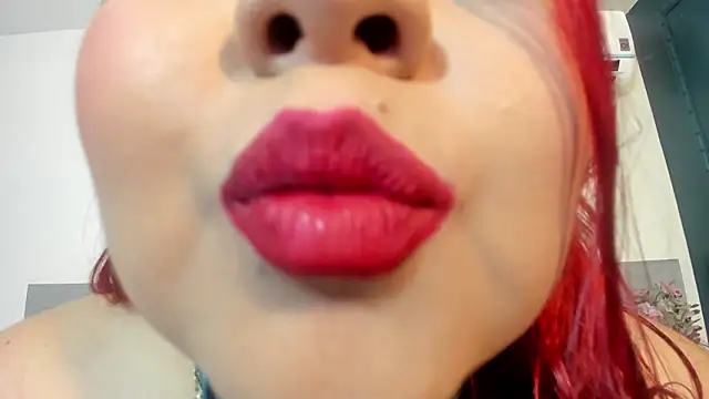 EmmaSmith2 online show from February 2, 2:43 am