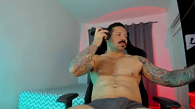 Snapshot of Pierre_Vidal chatting on December 3, 10:31 pm Pierre Vidal online show from December 3, 10:31 pm