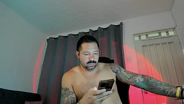 Snapshot of Pierre_Vidal chatting on November 3, 12:49 am Pierre Vidal online show from November 3, 12:49 am