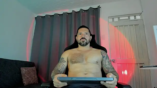 Snapshot of Pierre_Vidal chatting on November 13, 1:04 pm Pierre Vidal online show from November 13, 1:04 pm