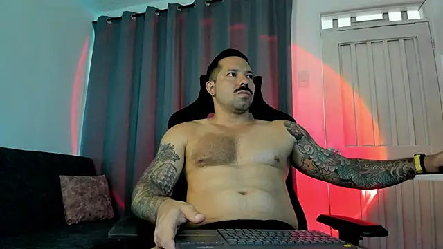 Snapshot of Pierre_Vidal chatting on October 27, 8:54 pm Pierre Vidal online show from October 27, 8:54 pm