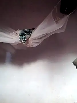 Snapshot of shape30 chatting on February 18, 5:09 am shape30 online show from February 18, 5:09 am