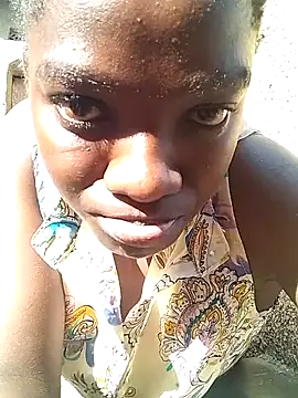 Snapshot of shape30 chatting on February 10, 6:20 am shape30 online show from February 10, 6:20 am