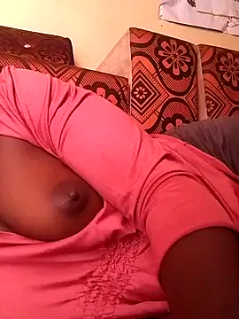 Snapshot of shape30 chatting on January 17, 10:44 am shape30 online show from January 17, 10:44 am