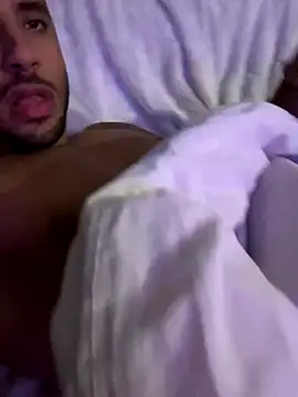 pimentfort77 online show from December 3, 10:34 pm