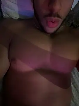 pimentfort77 online show from February 18, 10:58 pm