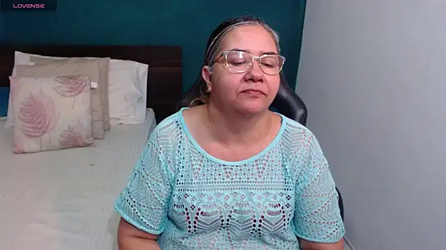 scaelettdubois online show from February 10, 1:15 am