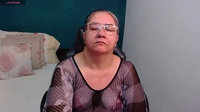 scaelettdubois online show from April 22, 1:56 am