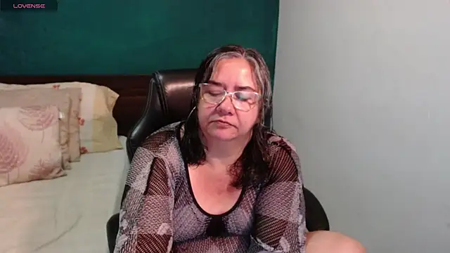 Snapshot of scaelettdubois chatting on July 3, 1:56 am scaelettdubois online show from July 3, 1:56 am