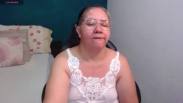 scaelettdubois online show from April 30, 2:18 am
