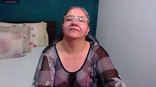 scaelettdubois online show from February 26, 1:49 am