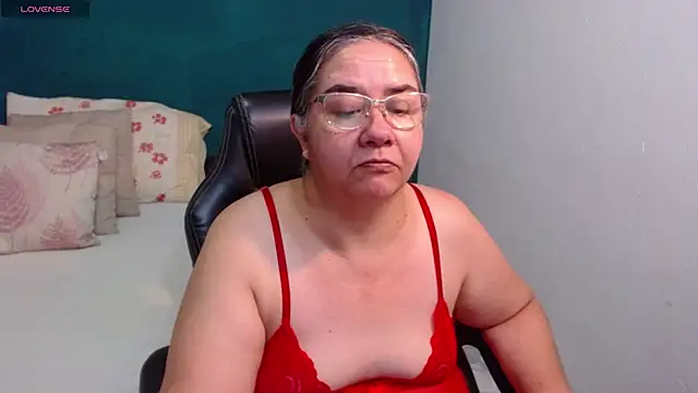 scaelettdubois online show from April 7, 1:51 am