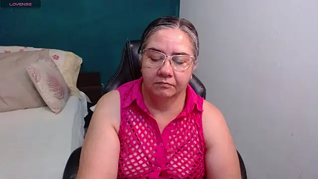 scaelettdubois online show from April 23, 3:35 am